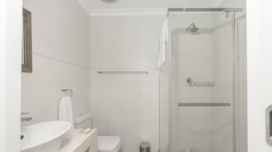 9 Bedroom Property for Sale in Struisbaai Western Cape